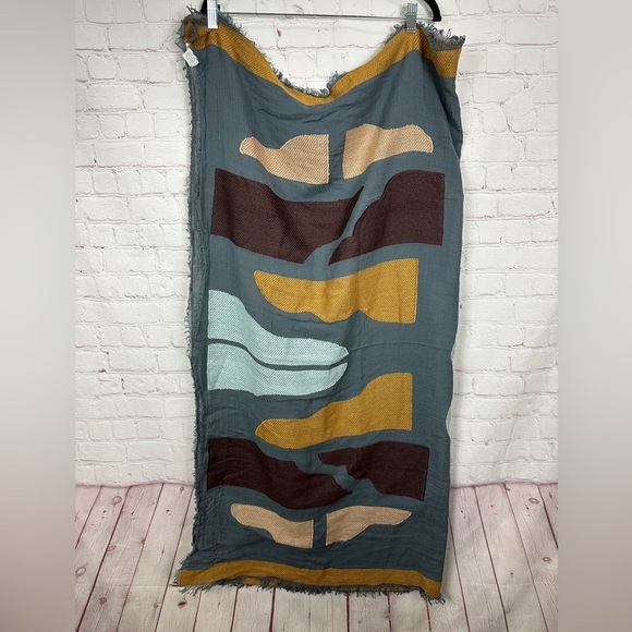 Universal Thread gray browns cotton blend square scarf wrap 52" x 50" GUC - Picture 4 of 4